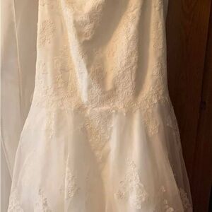 Elegant White Lace Dress